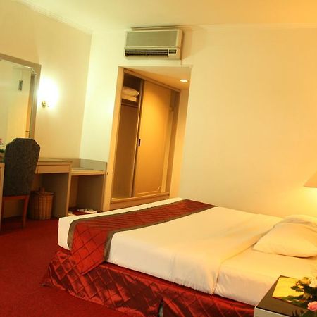 Hotel Royal Palace 반둥 외부 사진